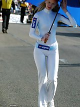 24 pictures - Cameltoe upskirt gallery