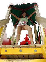 17 pictures - Upskirt hunter gallery