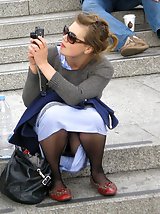8 pictures - pantyhose no panties upskirt pics