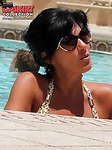 12 pictures - Booty in bikini thong looks horny