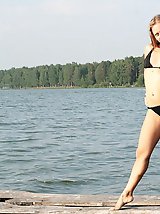 12 pictures - Admiring horny bikini dolls bottoms