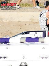 12 pictures - Hot bikini butts played on the cam