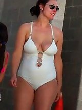 12 pictures - Voyeur bikini pics made in the heat