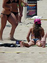 12 pictures - Super erotic unaware show of bikini