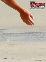 12 pictures - Try to touch that hot bikini booty