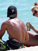 12 pictures - Hot ass naked of cute bikini woman