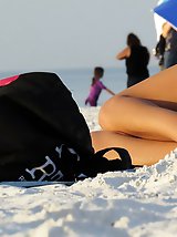12 pictures - Bikini tan girls exciting exercises