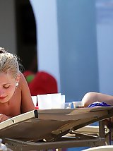 12 pictures - Hot micro bikini spied on the cam