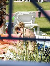 12 pictures - Well shaped teens in bikinis on cam