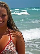 12 pictures - Pretty amateurs shot wearing too sexy bikinis