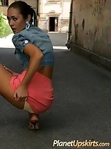 20 pictures - Planet Upskirt sexy upskirt show girl