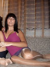 8 pictures - pantie hose candid upskirt pics
