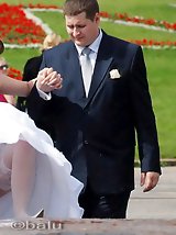 12 pictures - One of the hottest bride upskirts ever