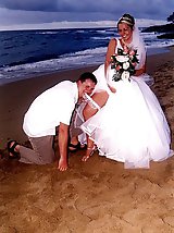 10 pictures - Naughty Brides upskirt photos