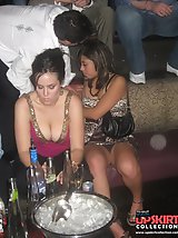 12 pictures - Hotties in mini skirts. Panties up skirt gallery